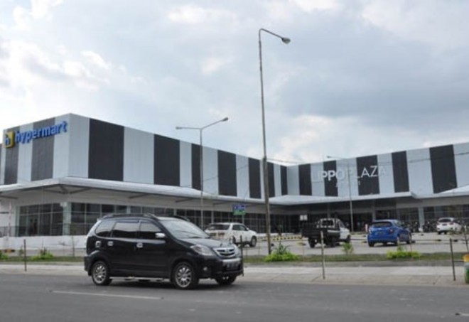 Mall Lippo Plazza